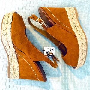 NWT BRASH CANVAS JUTE ROPE PLATFORM WEDGE SUMMER SANDALS, MUST HAVE SUPER SEXY